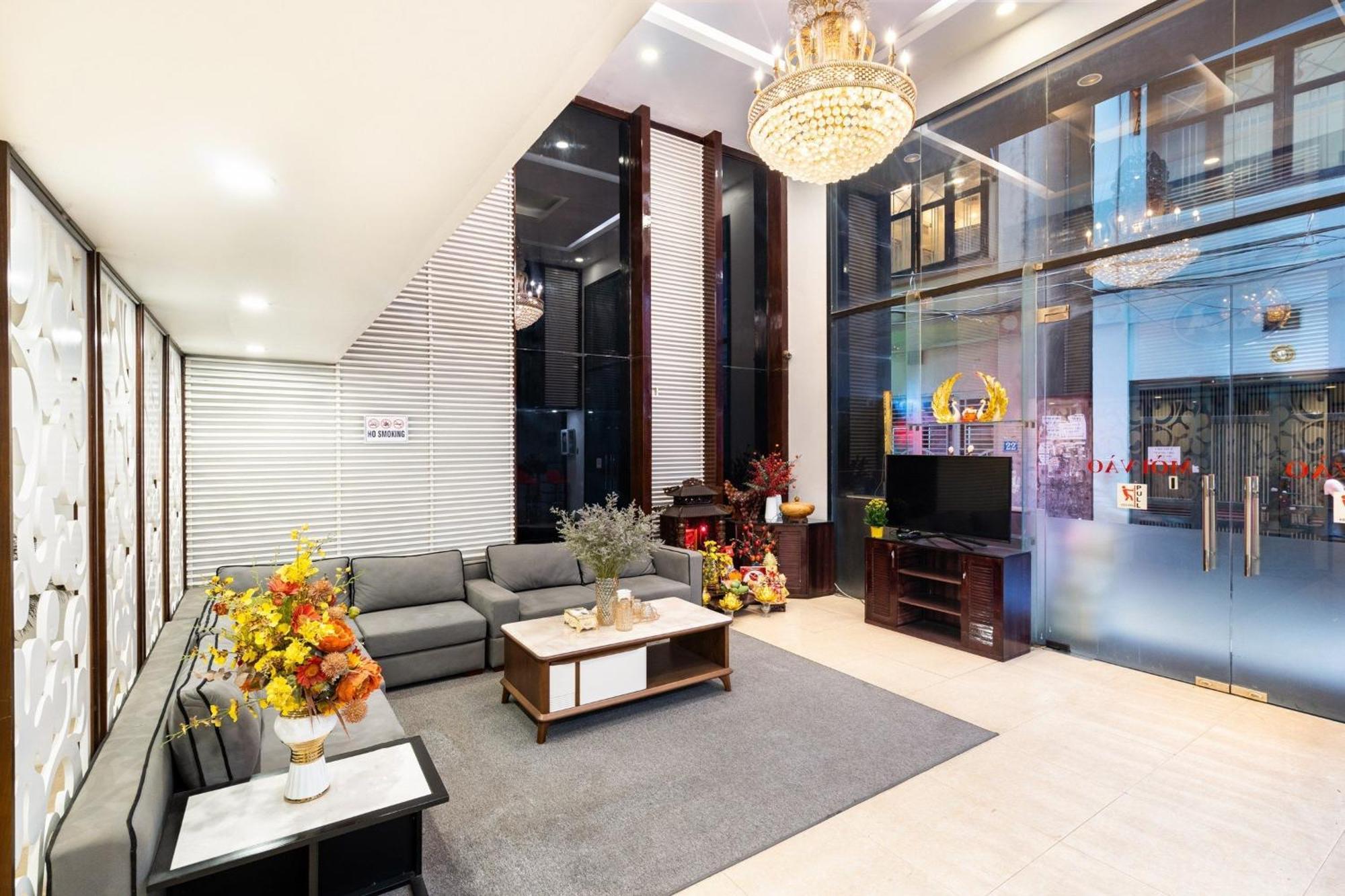 Kieu Anh Hotel - 81 Trung Kinh - By Bay Luxury Ханой Экстерьер фото